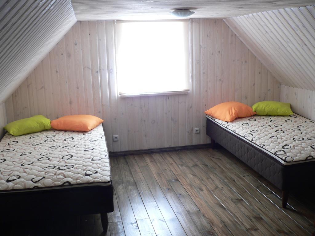Adu-Jaani Kodumajutus Bed & Breakfast Matja Room photo